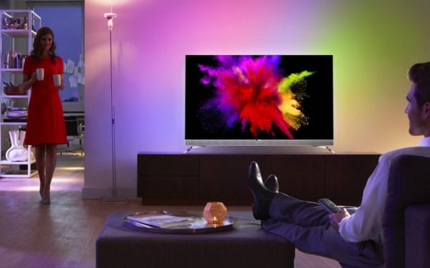 UHD: Philips präsentiert mit dem neuen  55POS901F den ersten OLED-TV mit Ambilight